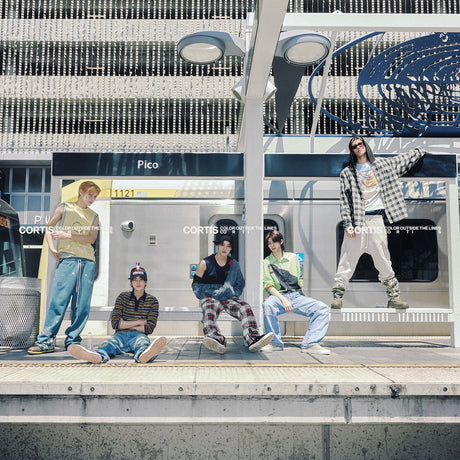COLOR OUTSIDE THE LINES [Scene 1 ver.] (CD)