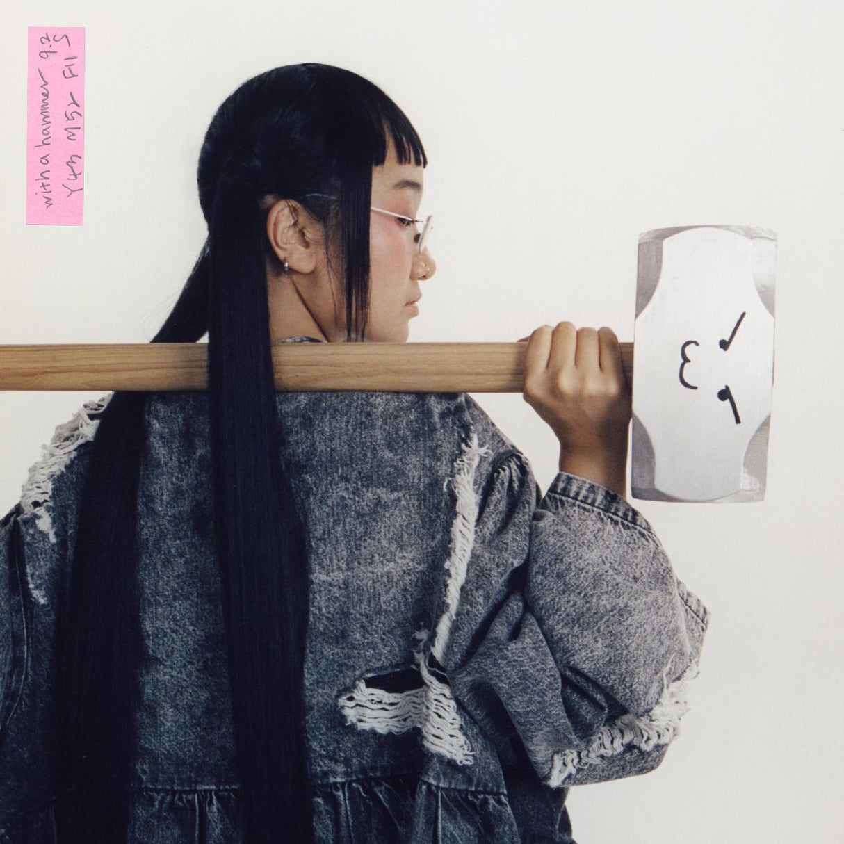 Yaeji con un martillo [Discos y LP]